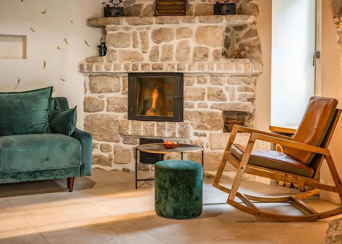 3 Bedroom Beautiful In Malinska