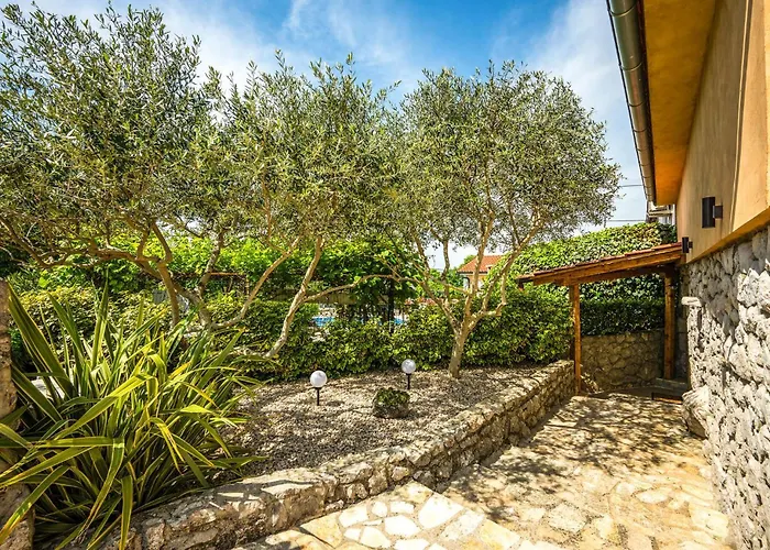 3 Bedroom Beautiful In * Malinska
