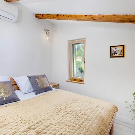 度假居 3 Bedroom Beautiful In 马林斯卡