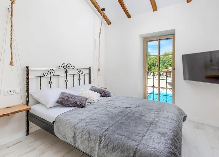 3 Bedroom Beautiful In Holiday home *