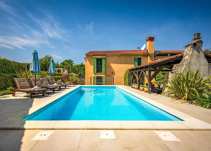 3 Bedroom Beautiful In Malinska