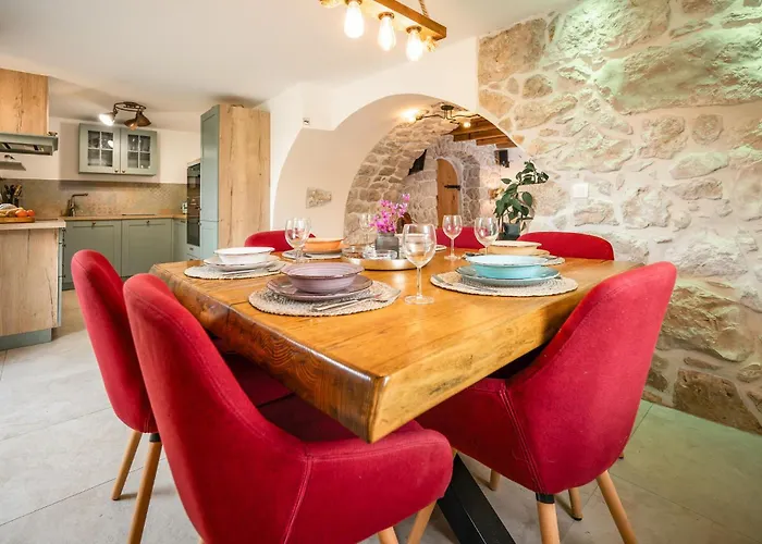 3 Bedroom Beautiful In *
