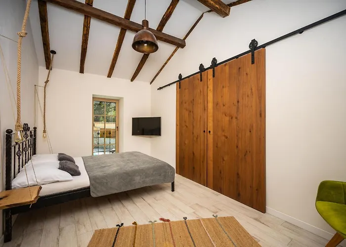 3 Bedroom Beautiful In Malinska