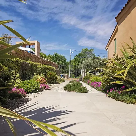 3 Bedroom Beautiful In Holiday home
