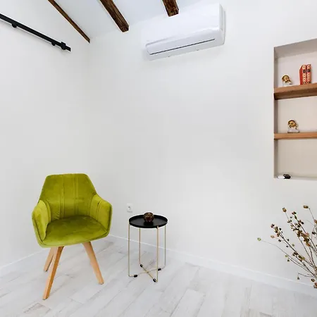 3 Bedroom Beautiful In Malinska