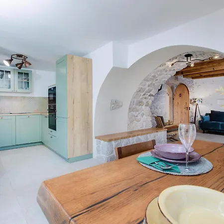 3 Bedroom Beautiful In *
